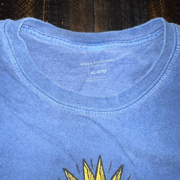 Urban Outfitters Sunflower Graphic Tee - Picture 2 of 2